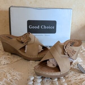 Good Choice NWT Wedge Sandals 7.5